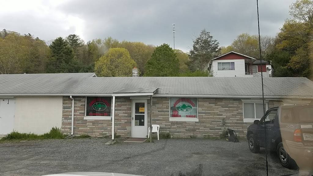 Brushy Mountain Outpost | restaurant | 2299 N Scenic Hwy, Bland, VA 24315, USA | 2762660537 OR +1 276-266-0537