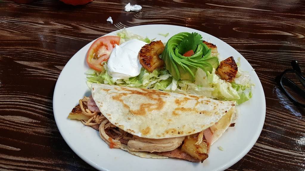 El Manzanillo Mexican Restaurant | restaurant | 737 Cook St, Royston, GA 30662, USA | 7062454725 OR +1 706-245-4725