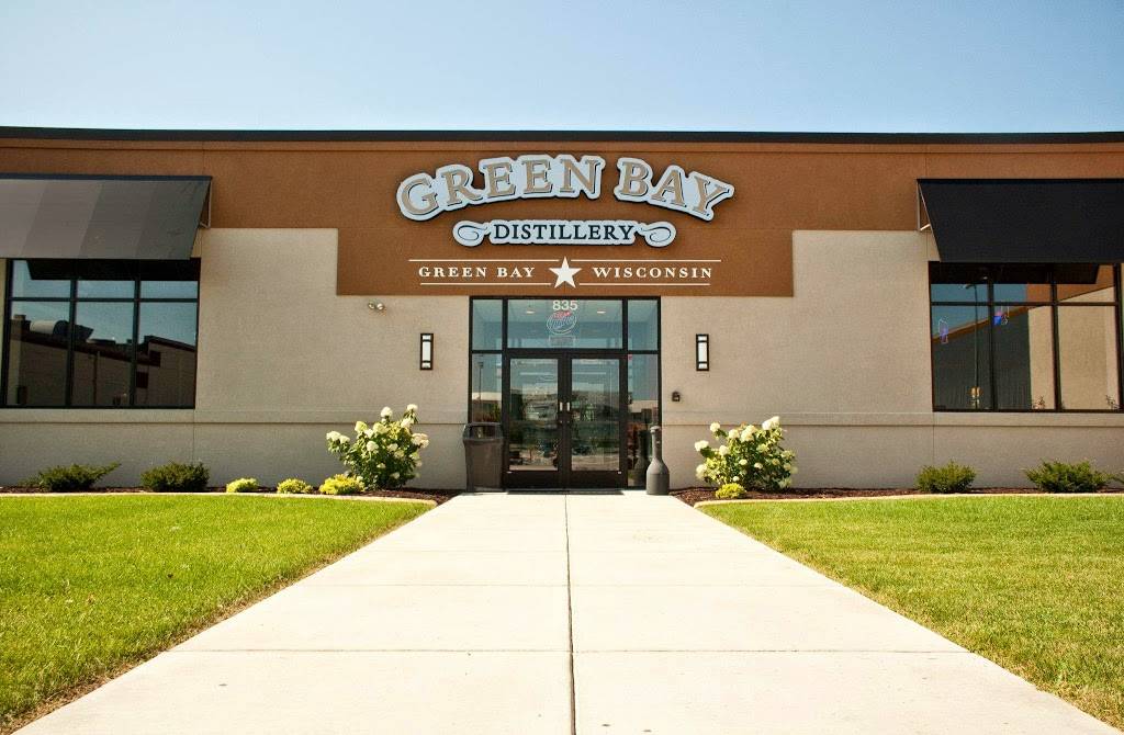 Green Bay Distillery | restaurant | 835 Mike McCarthy Way, Ashwaubenon, WI 54304, USA | 9203934403 OR +1 920-393-4403