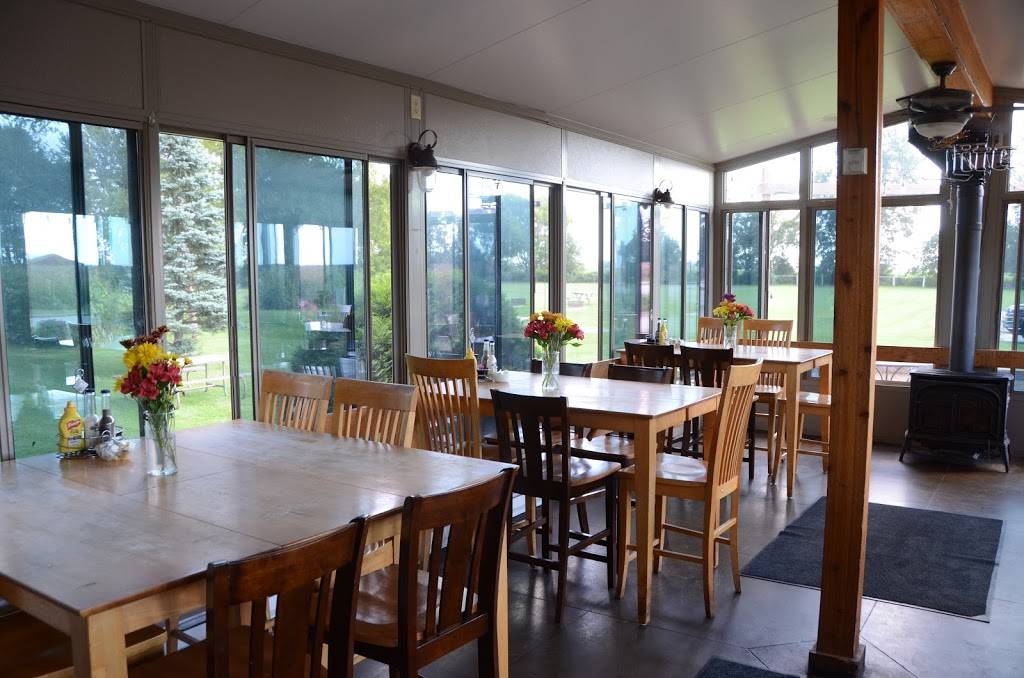 Dover Inn | restaurant | 1909 N Beaumont Ave, Kansasville, WI 53139, USA | 2625342707 OR +1 262-534-2707