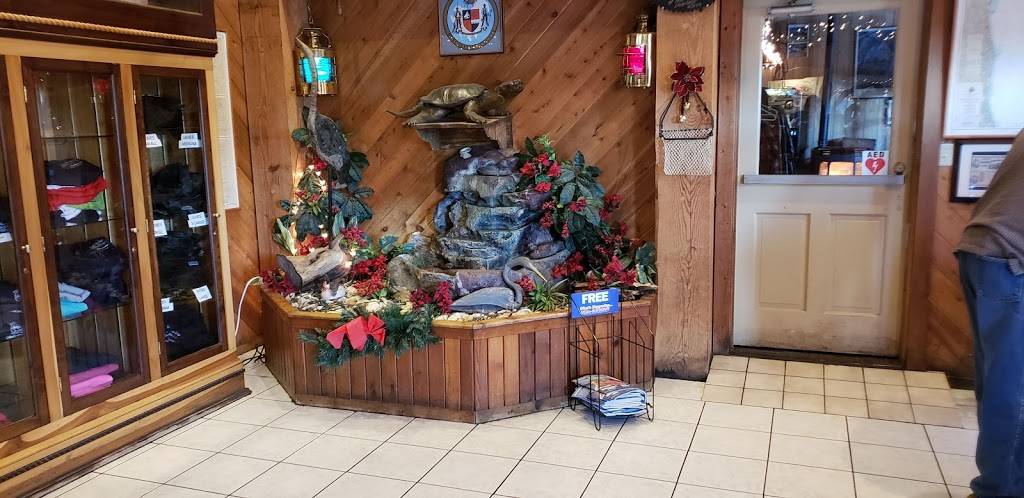 Suicide Bridge Restaurant | restaurant | 6304 Suicide Bridge Rd, Hurlock, MD 21643, USA | 4109434689 OR +1 410-943-4689