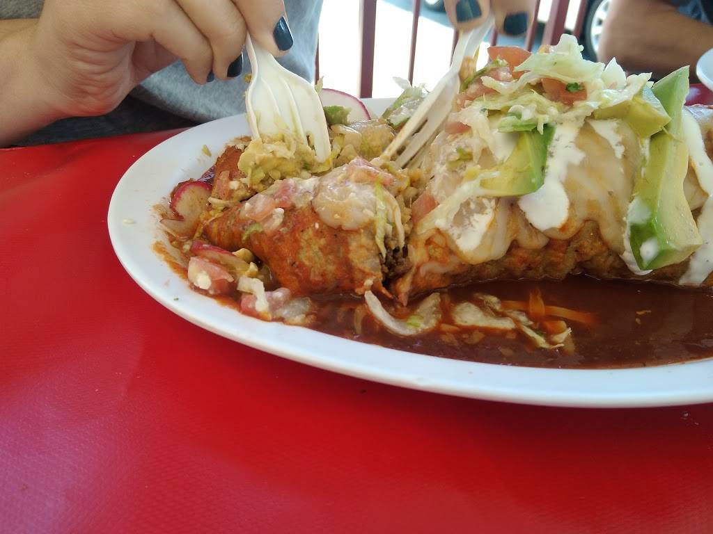 La Tia Mexican Restaurant | restaurant | 1175 E Holt Ave, Pomona, CA 91767, USA | 9096222050 OR +1 909-622-2050