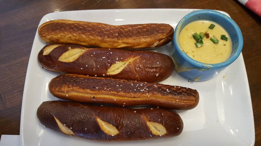 TGI Fridays | restaurant | 1251 E 120th Ave, Thornton, CO 80233, USA | 3039209128 OR +1 303-920-9128