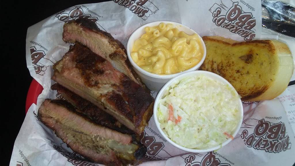 Smokey Ds BBQ | restaurant | 601 Locust St, Des Moines, IA 50309, USA | 5152453800 OR +1 515-245-3800