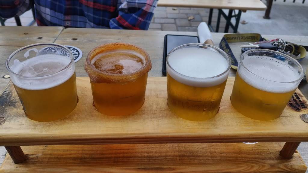 Berts Bottle Shop | restaurant | 369 Comet Dr, Millersville, PA 17551, USA | 7178727777 OR +1 717-872-7777