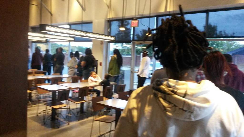 Chipotle Mexican Grill | restaurant | 9141 Alaking Ct Ste 111, Capitol Heights, MD 20743, USA | 2407656553 OR +1 240-765-6553