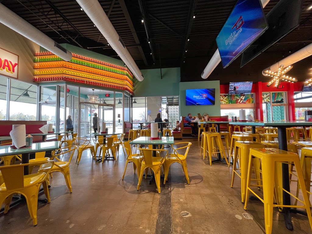 Fuzzys Taco Shop | restaurant | 7401 N May Ave, Oklahoma City, OK 73116, USA | 4058494773 OR +1 405-849-4773