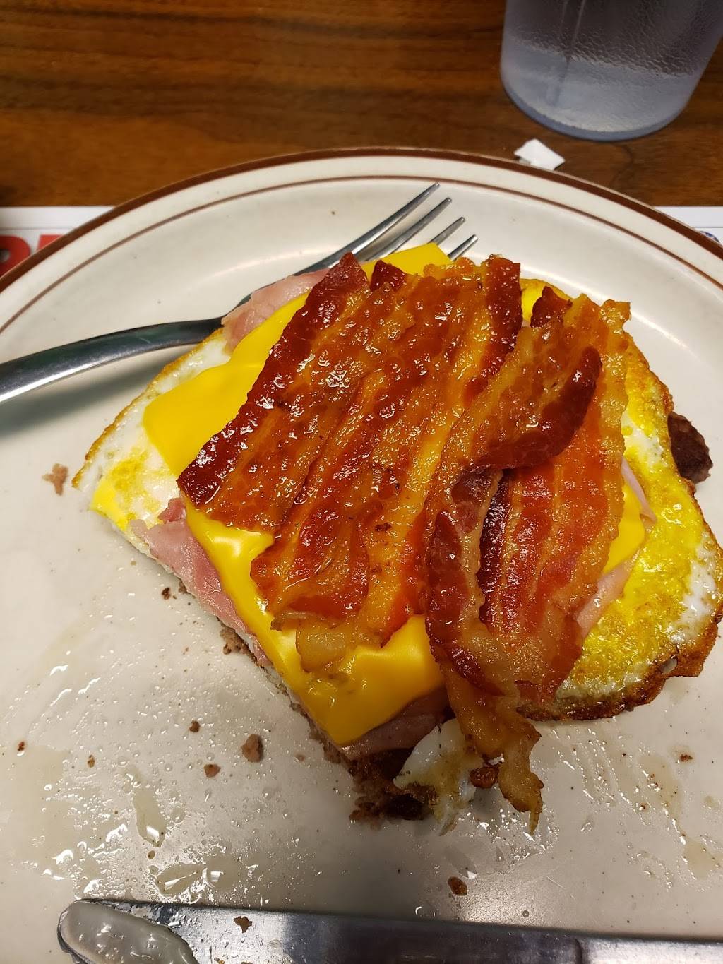 Deans Family Restaurant | restaurant | 6080 N Ridge Rd, Madison, OH 44057, USA | 4404285679 OR +1 440-428-5679