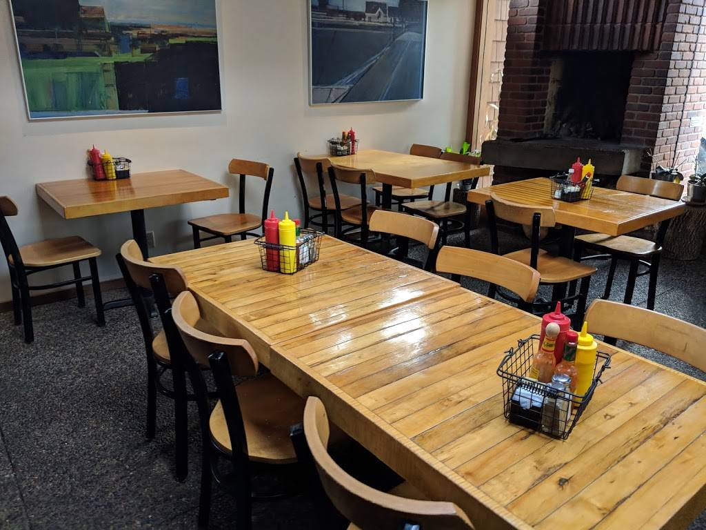 Washington Square Bar & Grill | restaurant | 4736 Washington Ave, White Bear Lake, MN 55110, USA | 6514077162 OR +1 651-407-7162