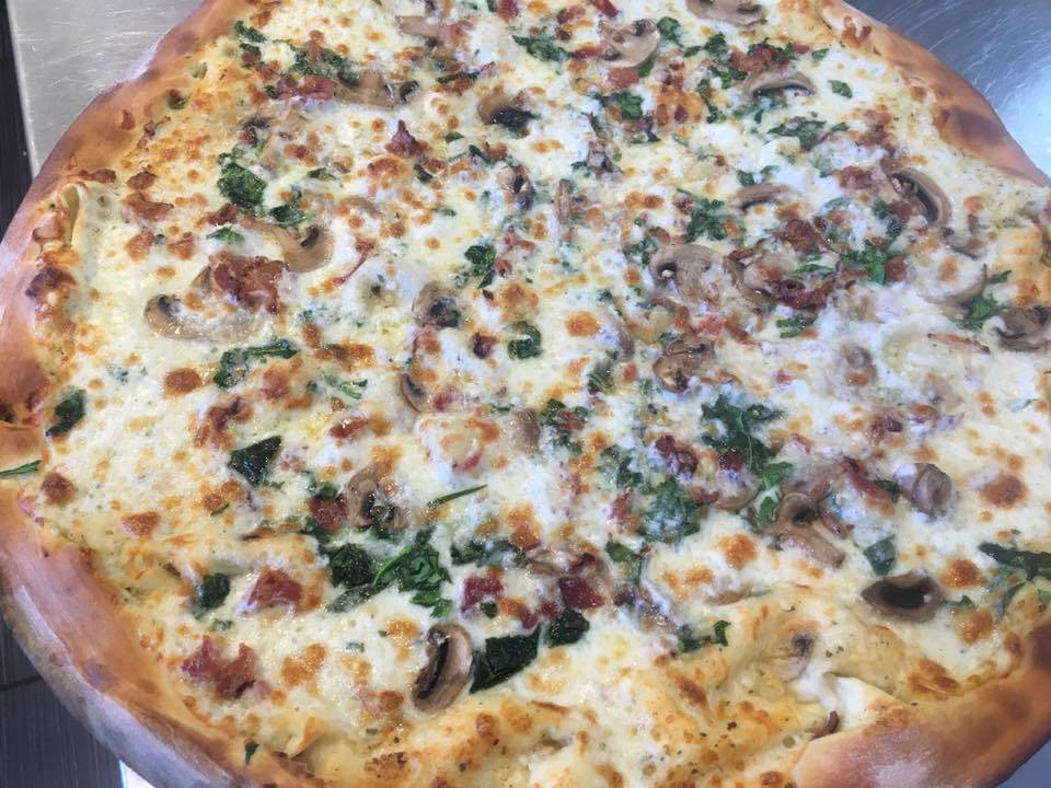 Tackle Box Bar & Grill | restaurant | 379 E Park Ave, Chico, CA 95928, USA | 5303457499 OR +1 530-345-7499