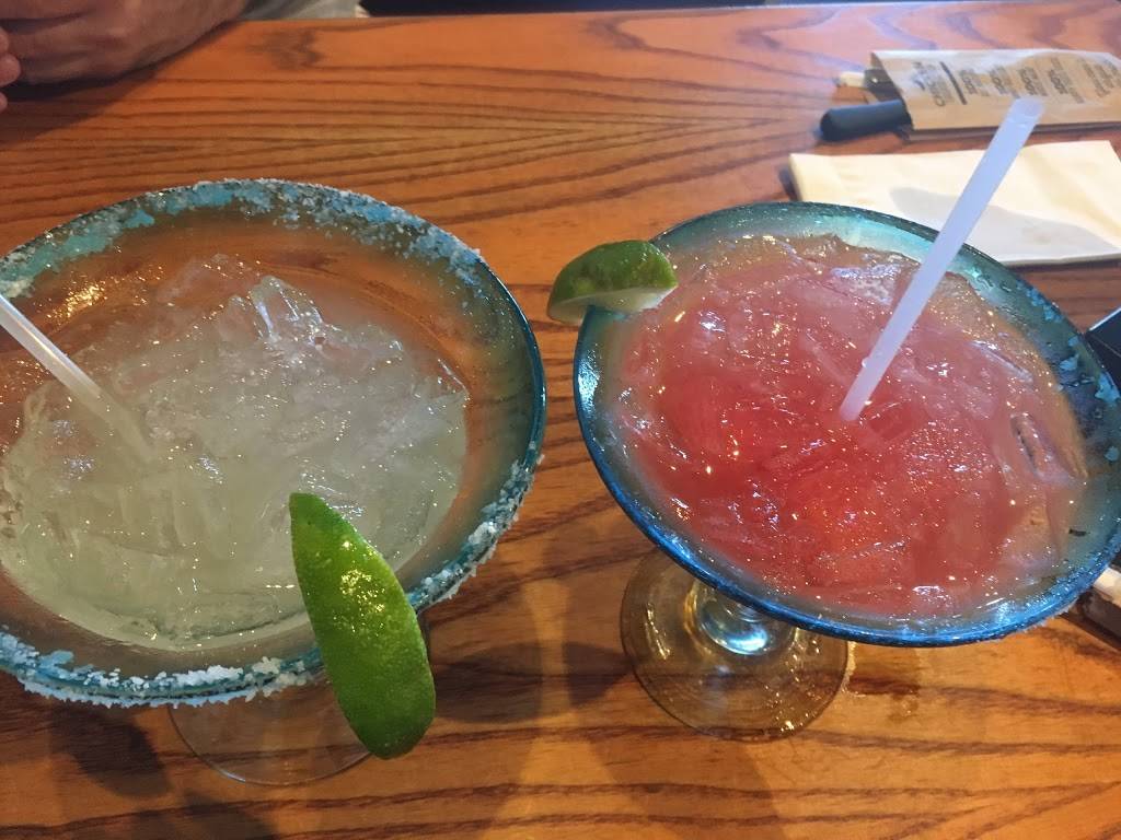 Chilis Grill & Bar | restaurant | 3494 Sports Arena Blvd, San Diego, CA 92110, USA | 6192231107 OR +1 619-223-1107