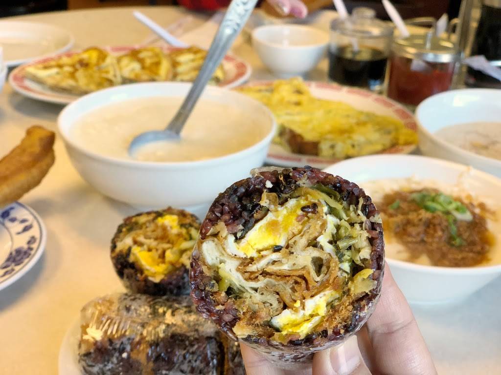 Huge Tree Pastry | restaurant | 423 N Atlantic Blvd, Monterey Park, CA 91754, USA | 6264588689 OR +1 626-458-8689