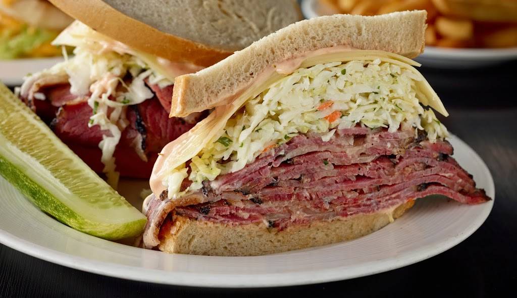 Stage Deli Restaurant | restaurant | 6873 Orchard Lake Rd, West Bloomfield Township, MI 48322, USA | 2488556622 OR +1 248-855-6622