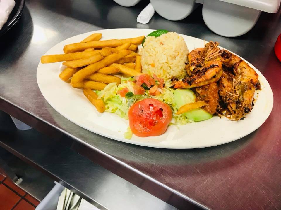 Tienda Rio Lempa | restaurant | 6 Uvalde Rd a, Houston, TX 77015, USA | 2814522900 OR +1 281-452-2900