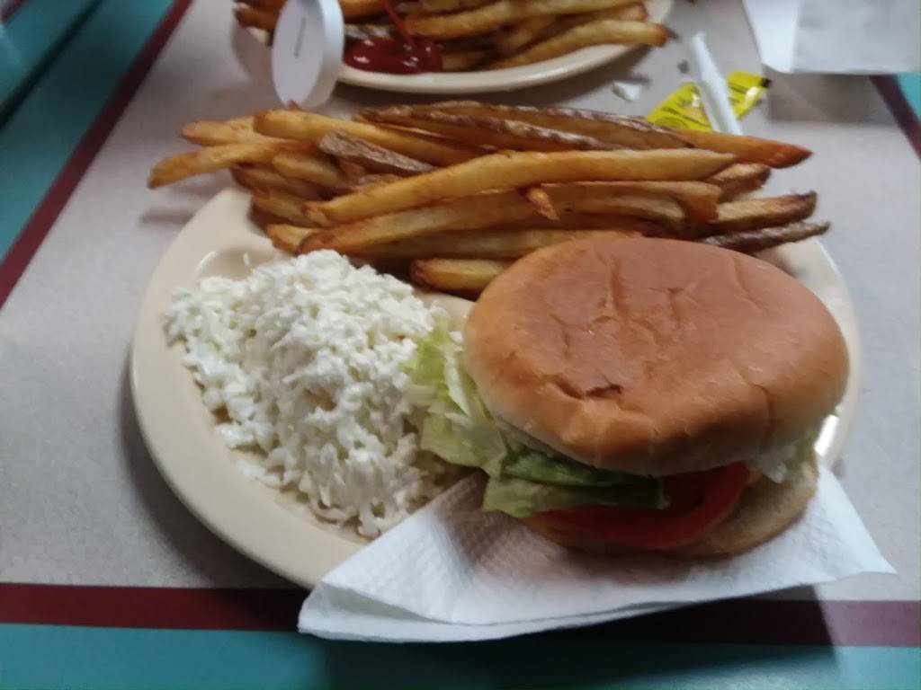Sambos 903 Drive In | restaurant | 1445 Flat Creek Rd, Lancaster, SC 29720, USA | 8032856113 OR +1 803-285-6113