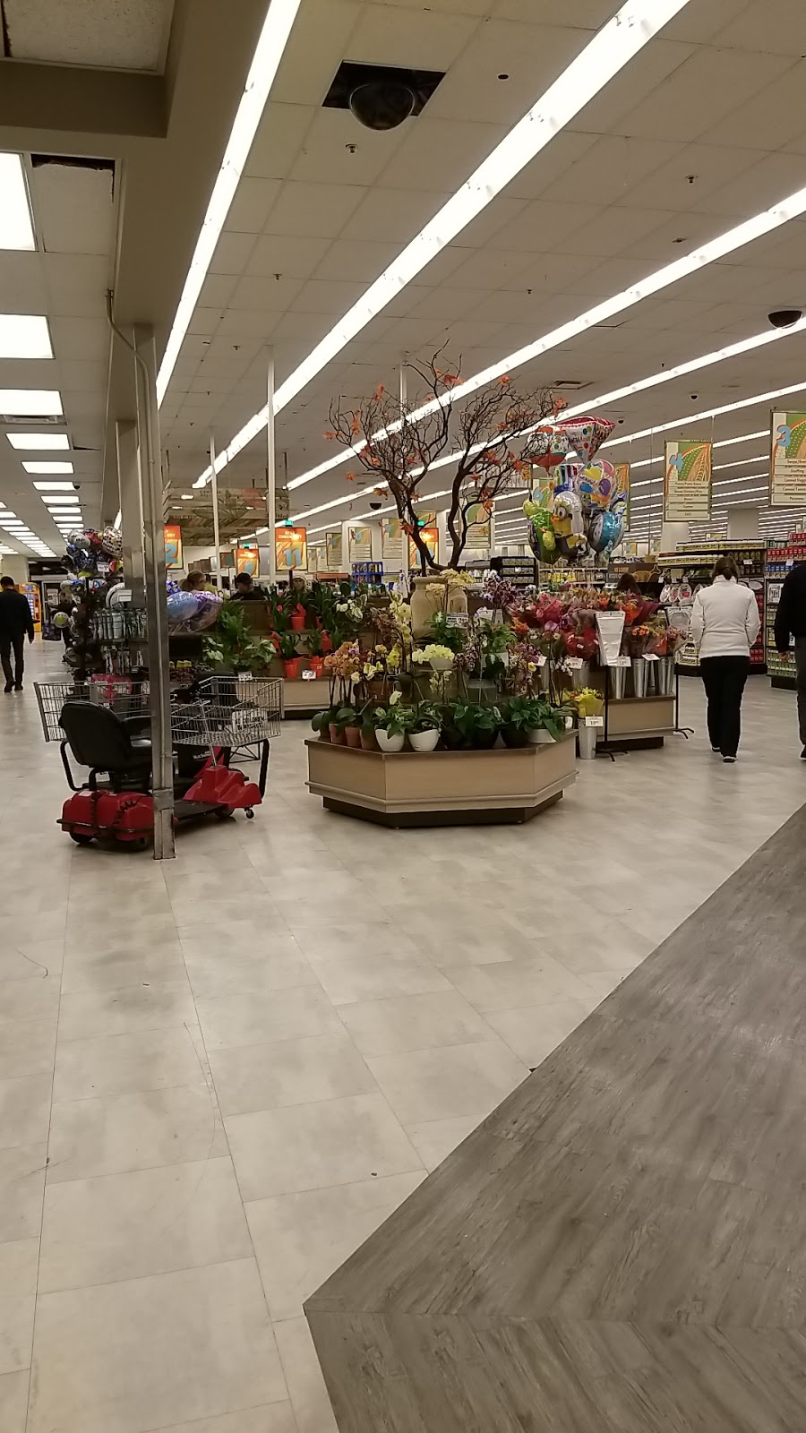 Save Mart | meal delivery | 875 S Tracy Blvd, Tracy, CA 95376, USA | 2098302840 OR +1 209-830-2840