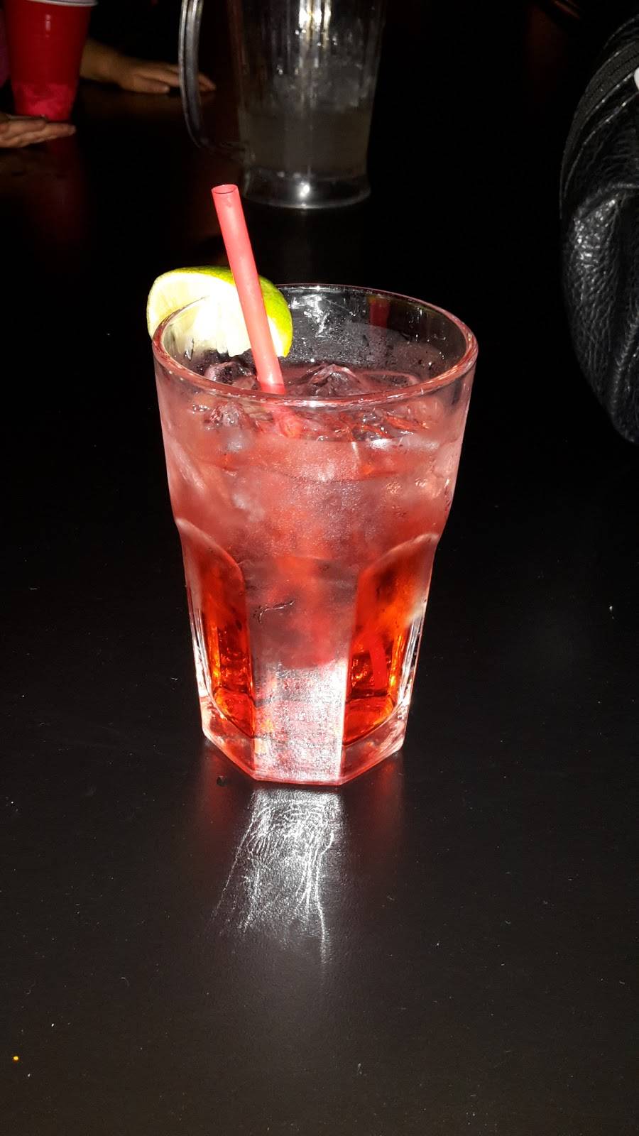 Gators Sports Bar And Grill | restaurant | 21041 Bear Valley Rd, Apple Valley, CA 92308, USA | 7609617200 OR +1 760-961-7200