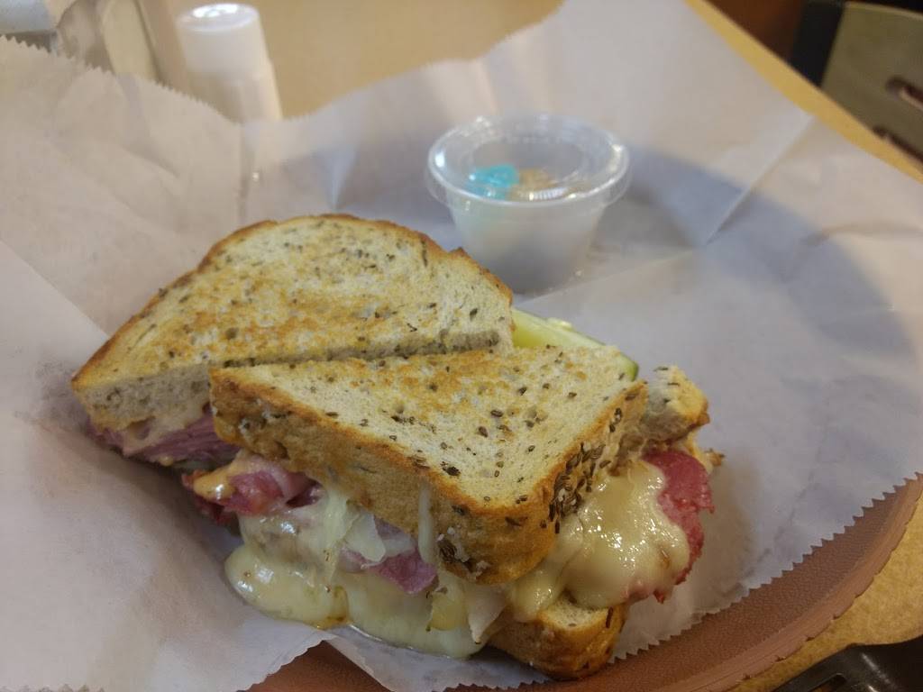 Servatii Pastry Shop 8 Mile | bakery | 8315 Beechmont Ave, Cincinnati, OH 45255, USA | 5134746840 OR +1 513-474-6840