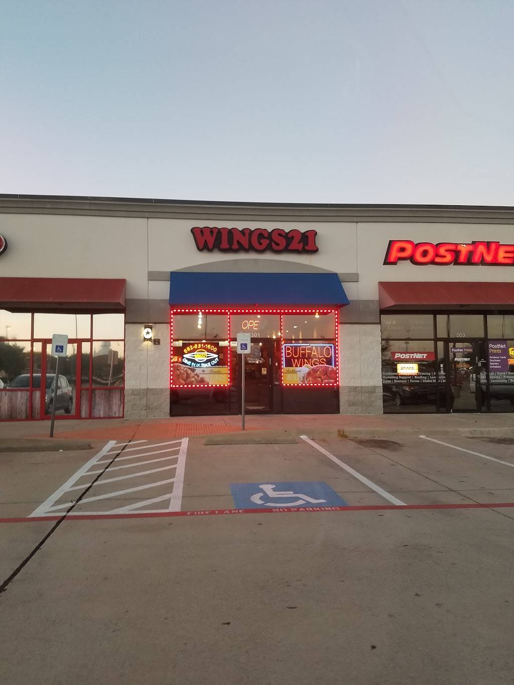 Wings21 | restaurant | 1224 US-377, Roanoke, TX 76262, USA | 6828311600 OR +1 682-831-1600