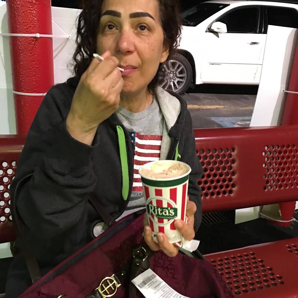 Ritas Italian Ice & Frozen Custard | restaurant | 6154 Steubenville Pike, McKees Rocks, PA 15136, USA | 4127220287 OR +1 412-722-0287