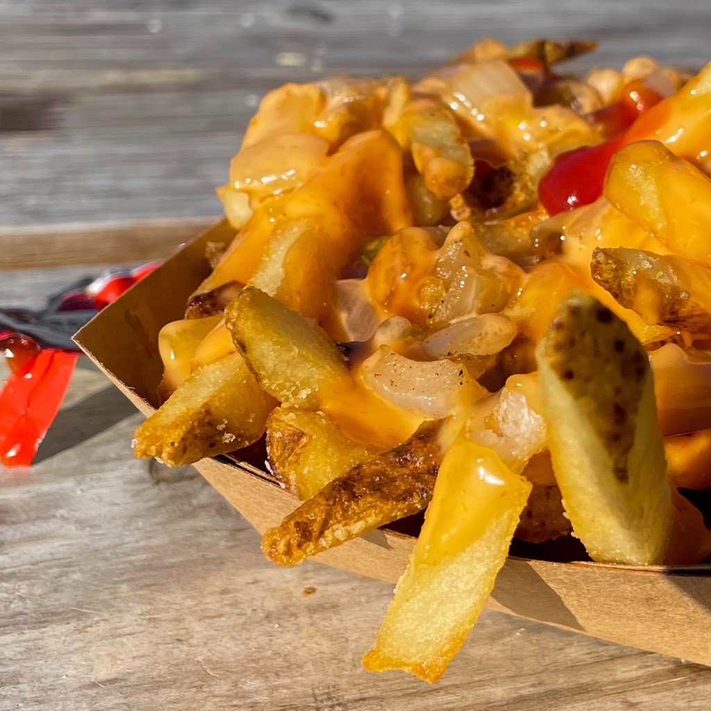 Paper Plate | restaurant | 90 Kent Ave, Brooklyn, NY 11211, USA | 9143594285 OR +1 914-359-4285