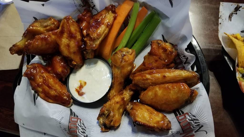 Wing Nutz | restaurant | 1218 Canyon Creek Pkwy, Spanish Fork, UT 84660, USA | 8013103625 OR +1 801-310-3625