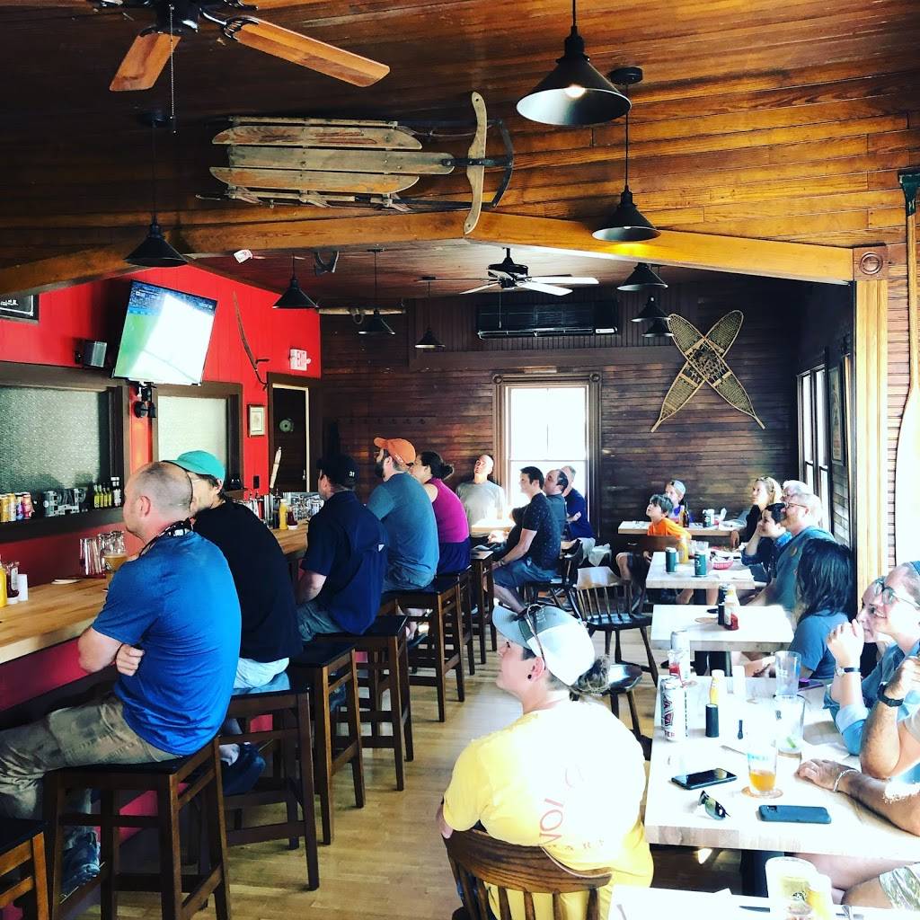 Three Robbers Pub | restaurant | 12 Main St, Bowdoinham, ME 04008, USA | 2076661197 OR +1 207-666-1197