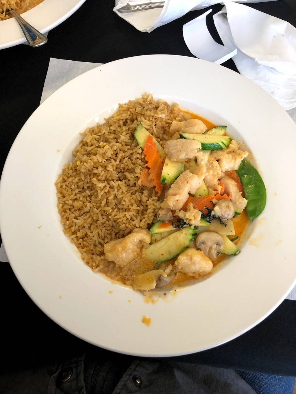 Royal Egg Rolls | restaurant | 439 W Centerton Blvd, Centerton, AR 72719, USA | 4797951330 OR +1 479-795-1330