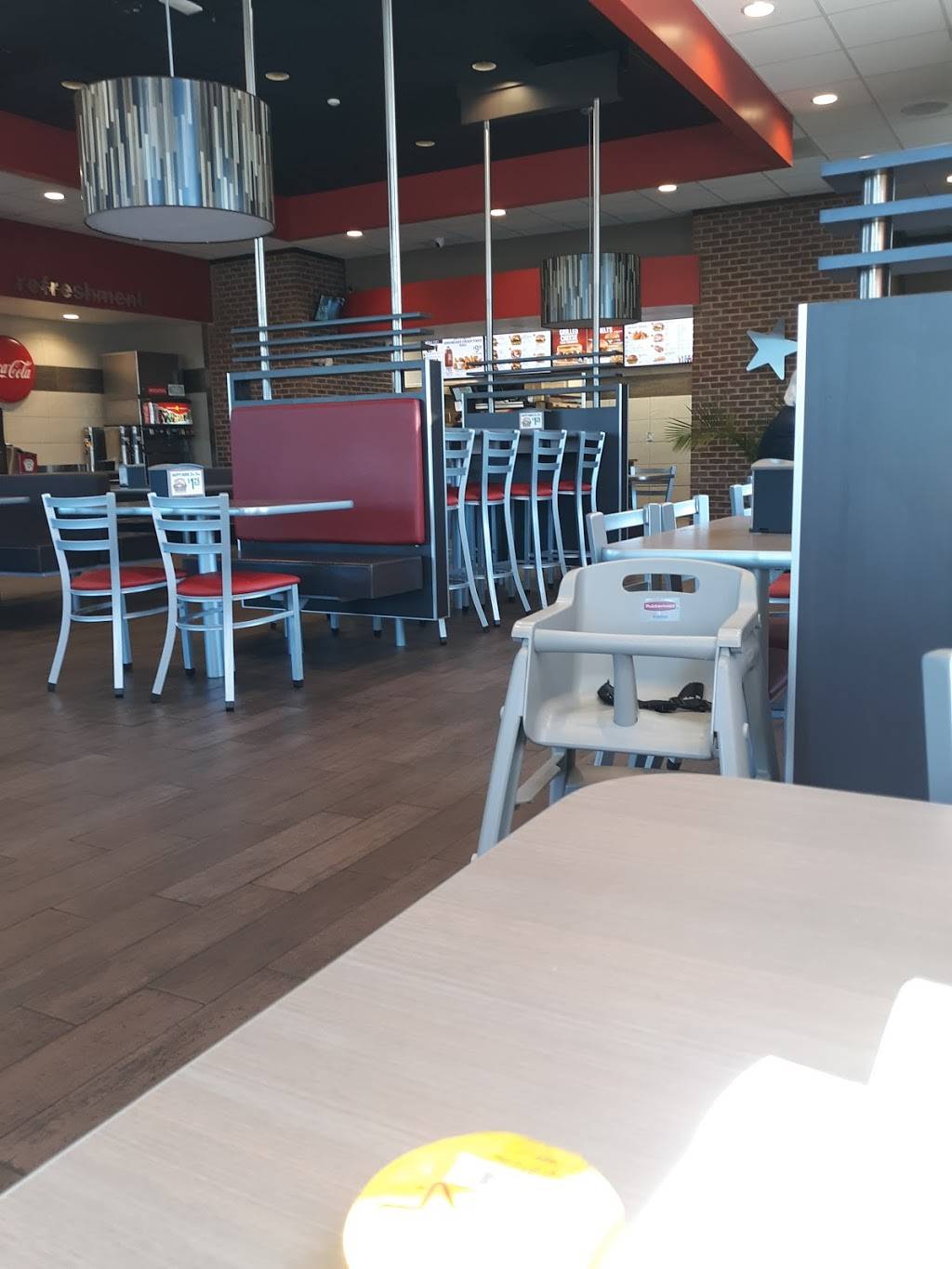 Hardees | restaurant | 17051 Forest Rd, Forest, VA 24551, USA | 4346162437 OR +1 434-616-2437