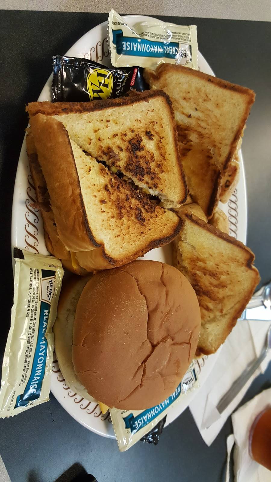 Waffle House | meal takeaway | 4755 Saul White Blvd, North Charleston, SC 29418, USA | 8437441814 OR +1 843-744-1814