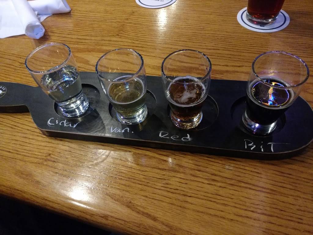 Tennessee Taphouse | restaurant | 350 N Peters Rd, Knoxville, TN 37922, USA | 8653949425 OR +1 865-394-9425