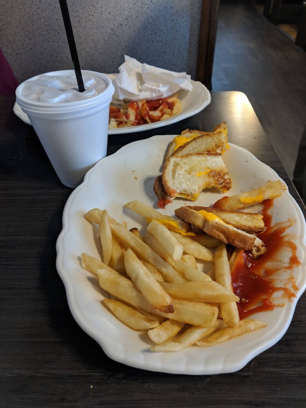 Central Cafe | restaurant | 460 Marine Blvd, Jacksonville, NC 28540, USA | 9109385765 OR +1 910-938-5765