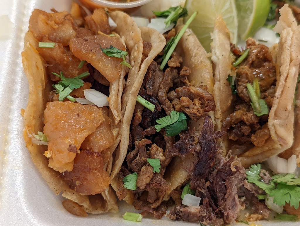 POLLOS LA PULLITA DALLAS | restaurant | 3071 W Northwest Hwy, Dallas, TX 75220, USA | 9727077171 OR +1 972-707-7171