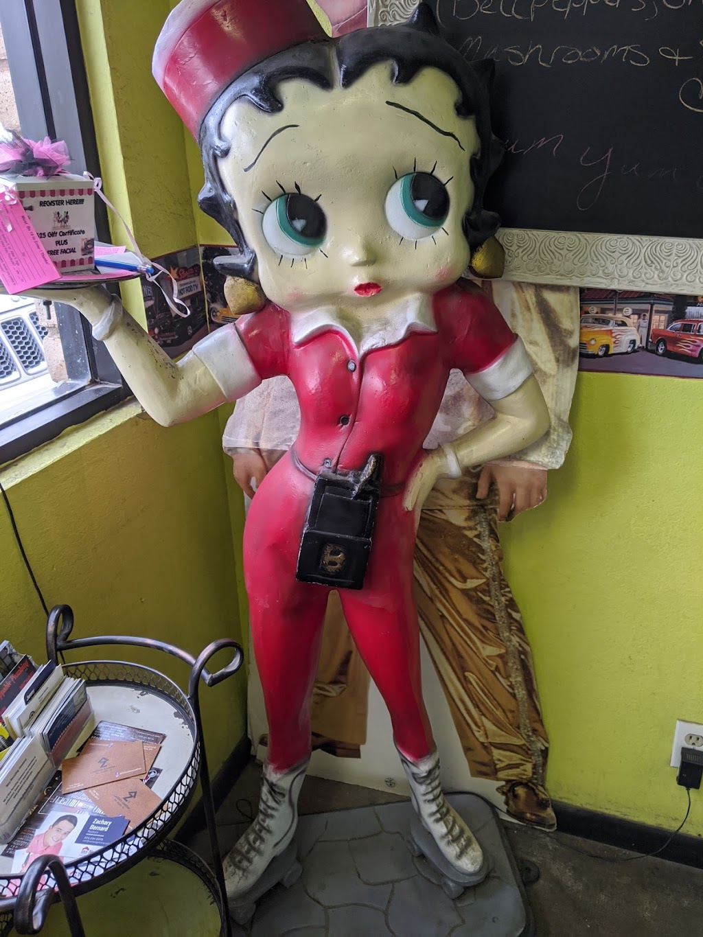 Roxies Diner | restaurant | 4609 S Jackson St, San Angelo, TX 76903, USA | 3256554403 OR +1 325-655-4403