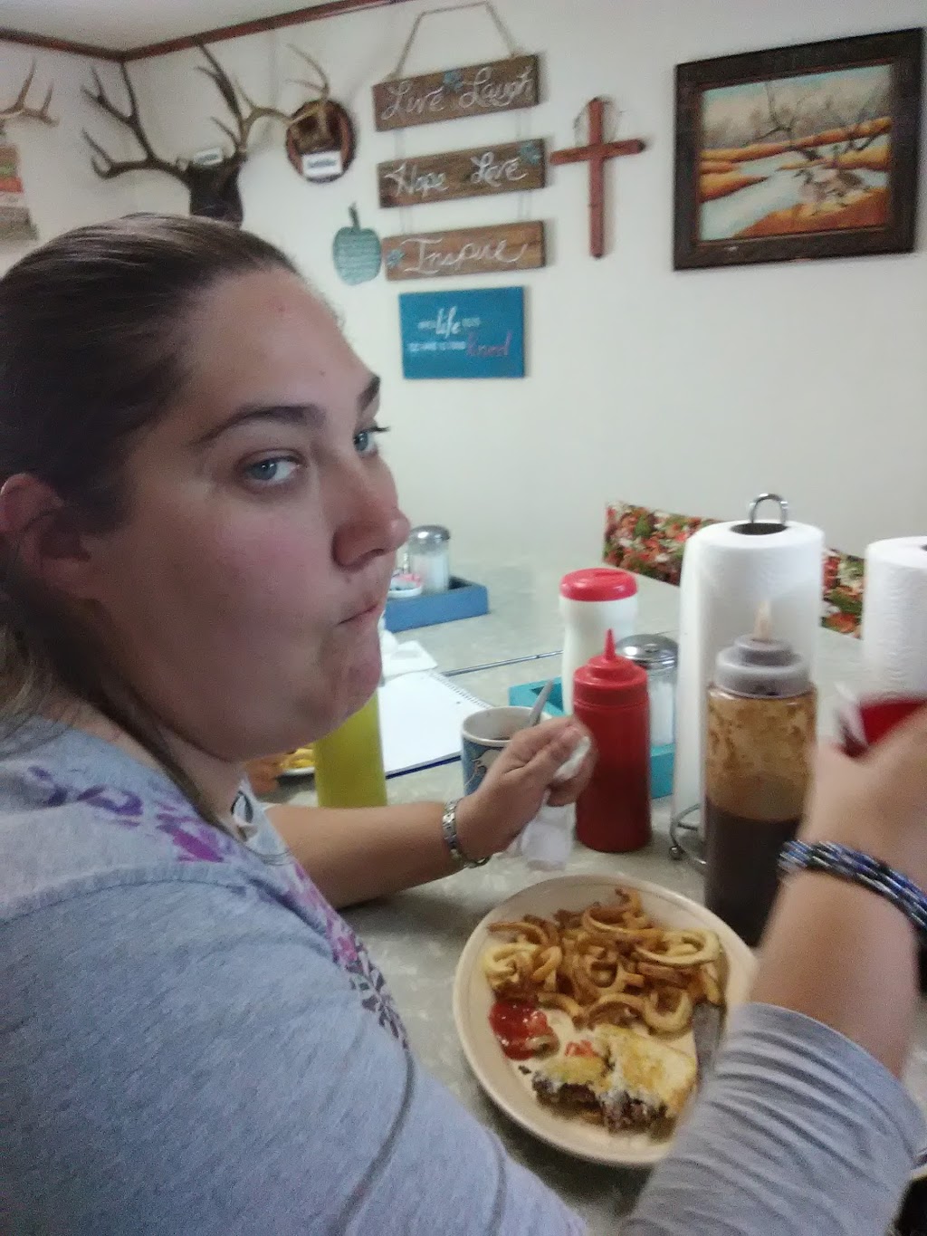 Madalyns Kitchen | restaurant | 4540 County Rd AA, Schell City, MO 64783, USA | 4174323434 OR +1 417-432-3434