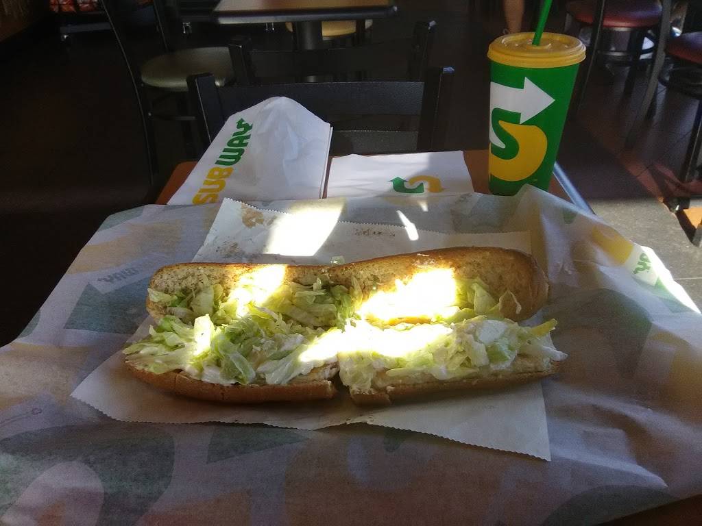 Subway Restaurants | restaurant | 198 Vermont Ave, Los Angeles, CA 90004, USA | 2133801485 OR +1 213-380-1485