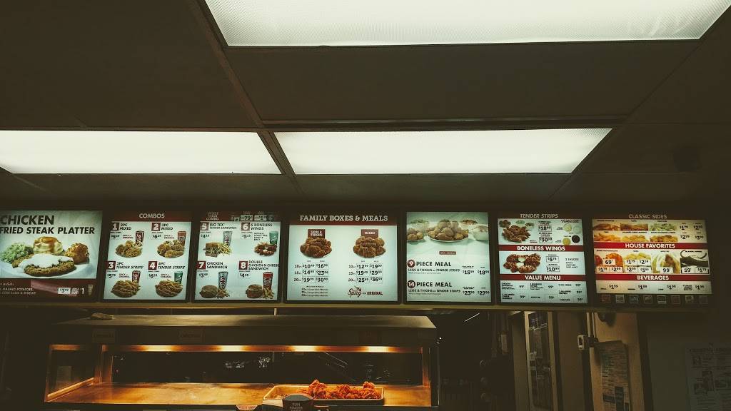 Churchs Chicken | restaurant | 3119 SW Military Dr, San Antonio, TX 78224, USA | 2109238431 OR +1 210-923-8431