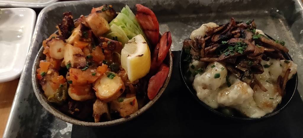 Bistro la Gargouille | restaurant | 556 Boulevard Saint-Joseph, Gatineau, QC J8Y 4A4, Canada | 8195257799 OR +1 819-525-7799