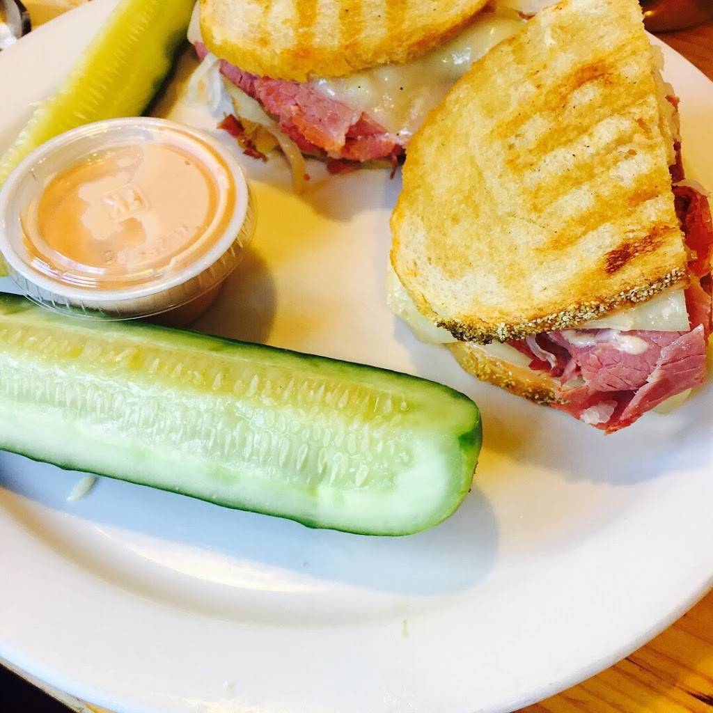 The Bronx Deli | restaurant | 247 S Telegraph Rd, Pontiac, MI 48341, USA | 2486815555 OR +1 248-681-5555