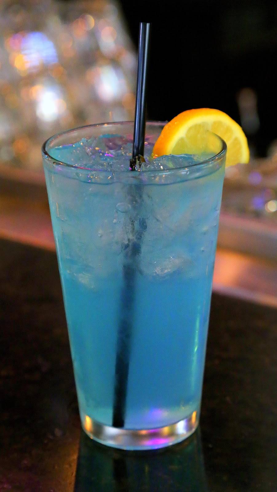 Black Market Bar + Grill | restaurant | 1035 20th St S, Birmingham, AL 35205, USA | 2059338035 OR +1 205-933-8035