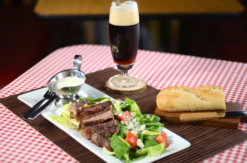 Kings Biergarten & Restaurant | restaurant | 1329 E Broadway St, Pearland, TX 77581, USA | 8325694141 OR +1 832-569-4141