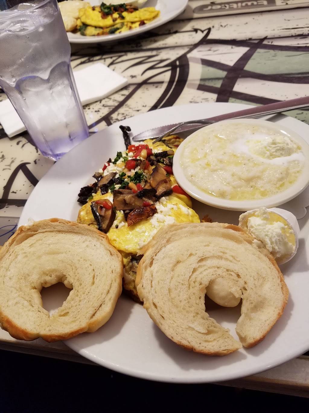 The Breakfast Shoppe | restaurant | 552 Ritchie Hwy, Severna Park, MD 21146, USA | 4105448599 OR +1 410-544-8599