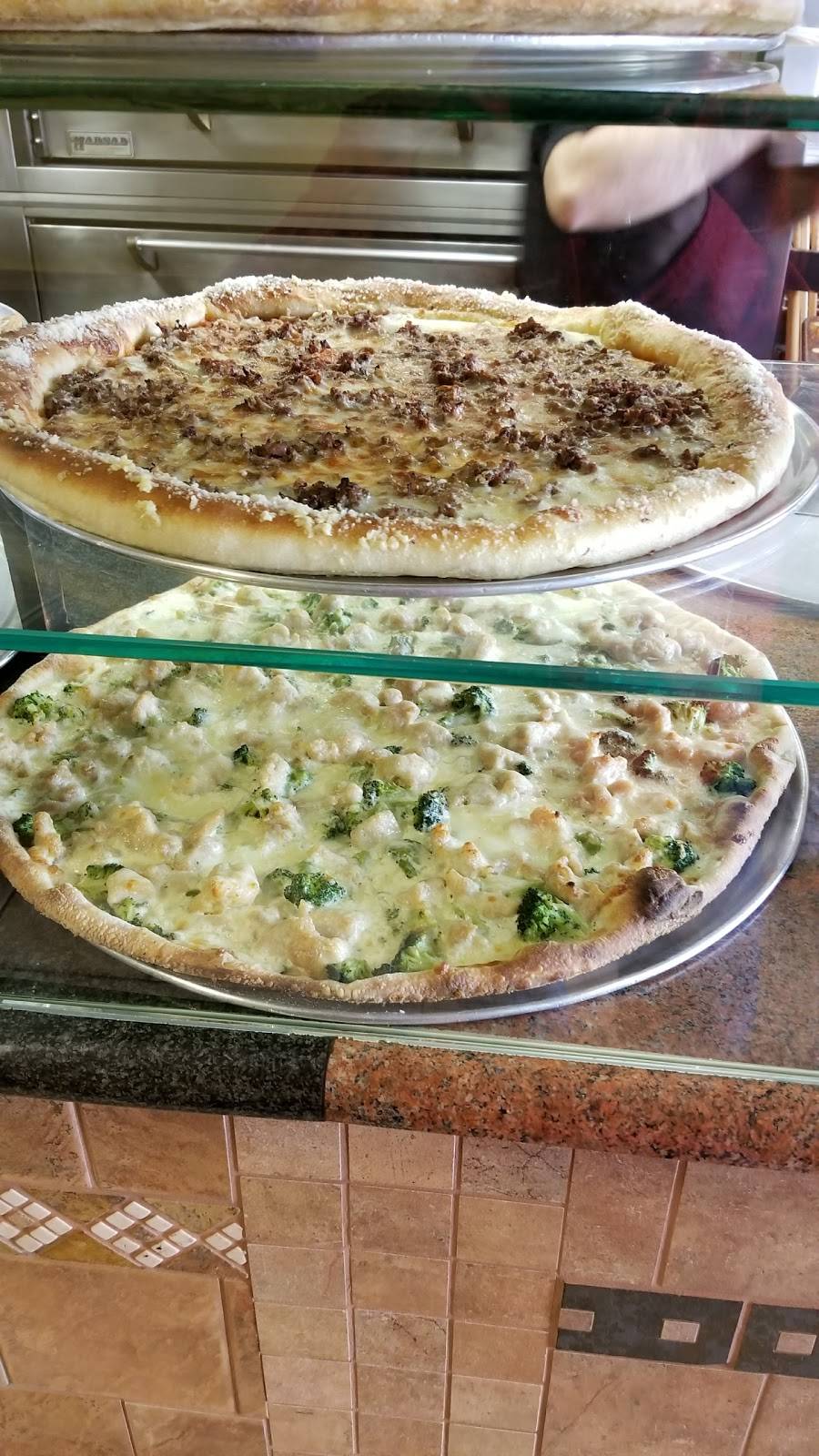 Naples Pizza & Restaurant | restaurant | 425 W Main St, Little Egg Harbor Township, NJ 08087, USA | 6092961313 OR +1 609-296-1313