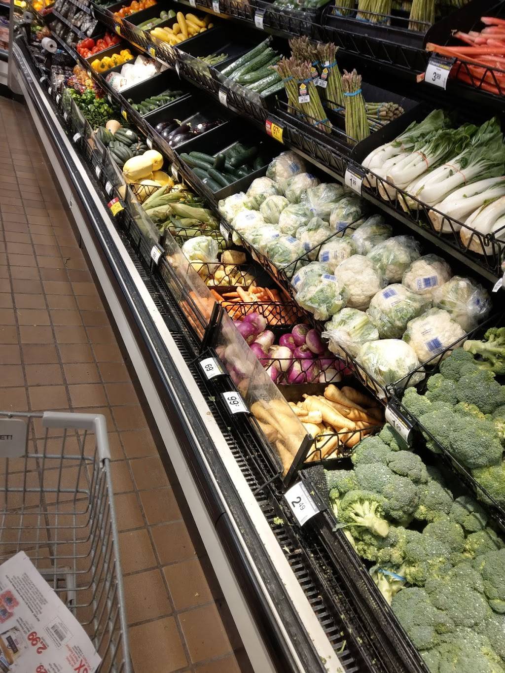 West Chester Plaza | shopping mall | 7843-7855 Tylersville Rd, West Chester Township, OH 45069, USA | 5136861600 OR +1 513-686-1600