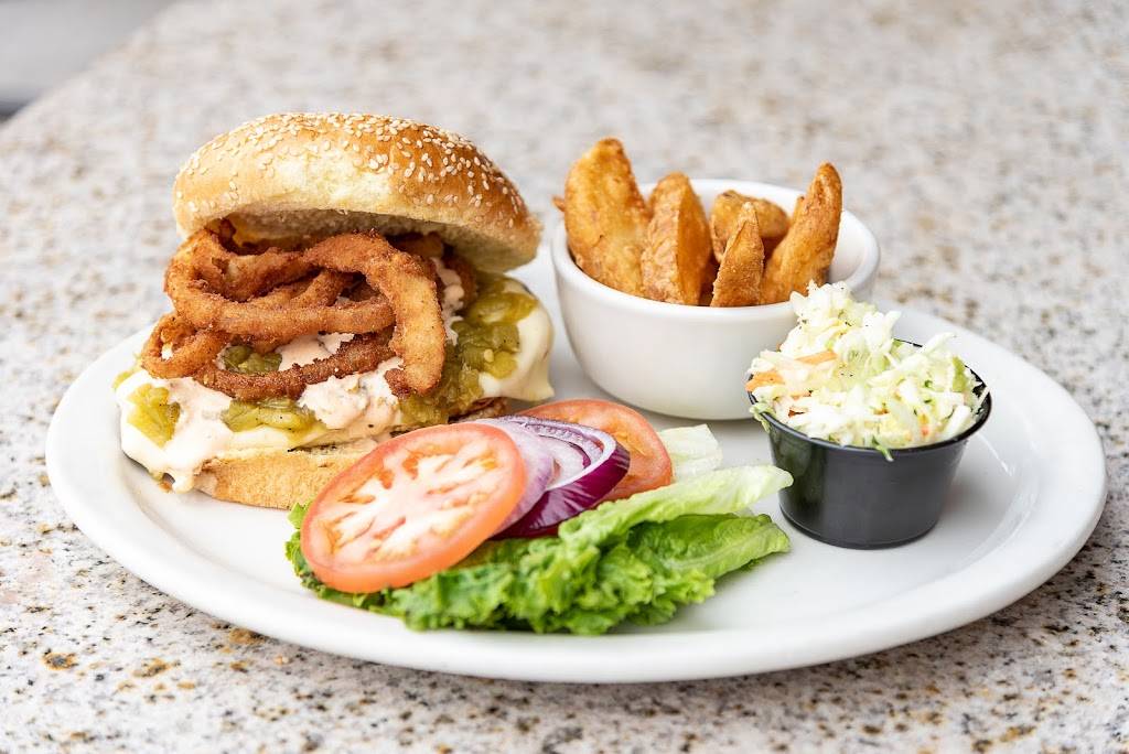 Chompies Restaurant | restaurant | 9301 E Shea Blvd, Scottsdale, AZ 85260, USA | 4808600475 OR +1 480-860-0475