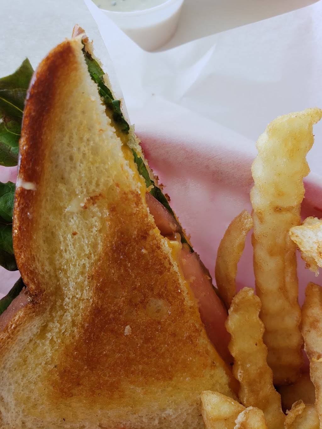 Ricks Dockside Grill | restaurant | 1000 Marina Harbor Dr, Maryville, TN 37801, USA | 8658568440 OR +1 865-856-8440