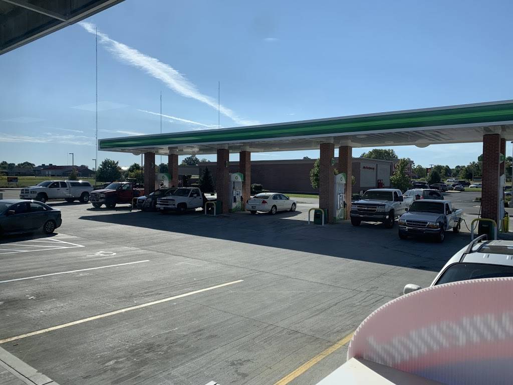 BP Gas | restaurant | 702 W Trafalgar Point Way, Trafalgar, IN 46181, USA | 3178785400 OR +1 317-878-5400