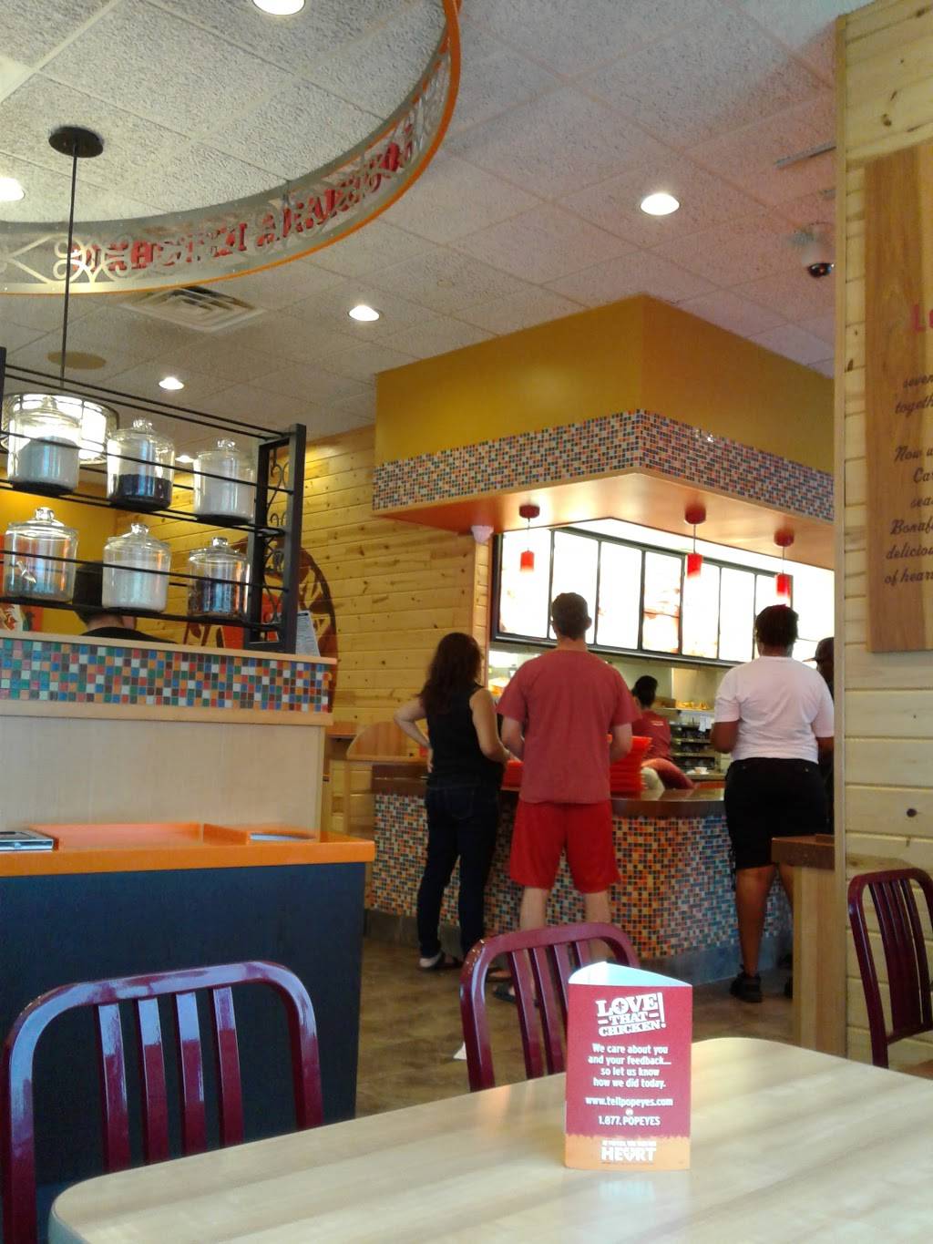 Popeyes Louisiana Kitchen | restaurant | 831 Main Ave, Passaic, NJ 07055, USA | 8622387779 OR +1 862-238-7779