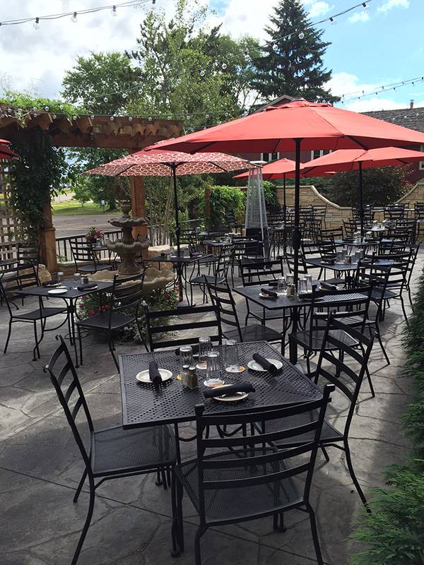 Ikes Minnetonka | restaurant | 17805 MN-7, Minnetonka, MN 55345, USA | 9526817099 OR +1 952-681-7099