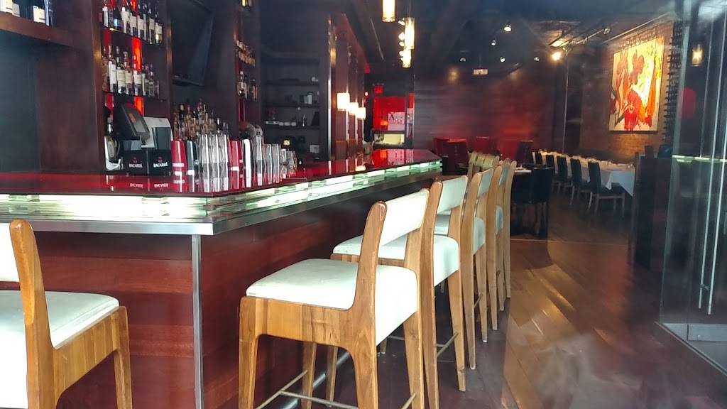 Lola | restaurant | 113a Middle Neck Rd, Great Neck, NY 11021, USA | 5164665666 OR +1 516-466-5666